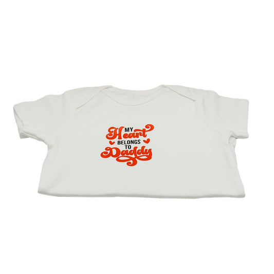 Short sleeve baby bodysuit (White) - My Heart Belongs to Daddy